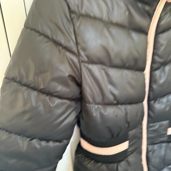 Michael Kors Kids Black Puffer Jacket Quilted Pink Fleece Lined MK Logo Zipper - Picture 16 of 16